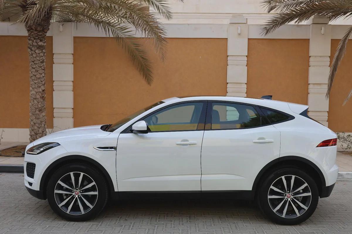 JAGUAR E-PACE P200 AWD ( S PLUS ) - GCC SPECS - ACCIDENT FREE - UNDER WARRANTY --9-9