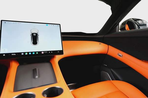 Xiaomi YU7 Max-Brand New-760 KM Range-Full Options-Fast Charging