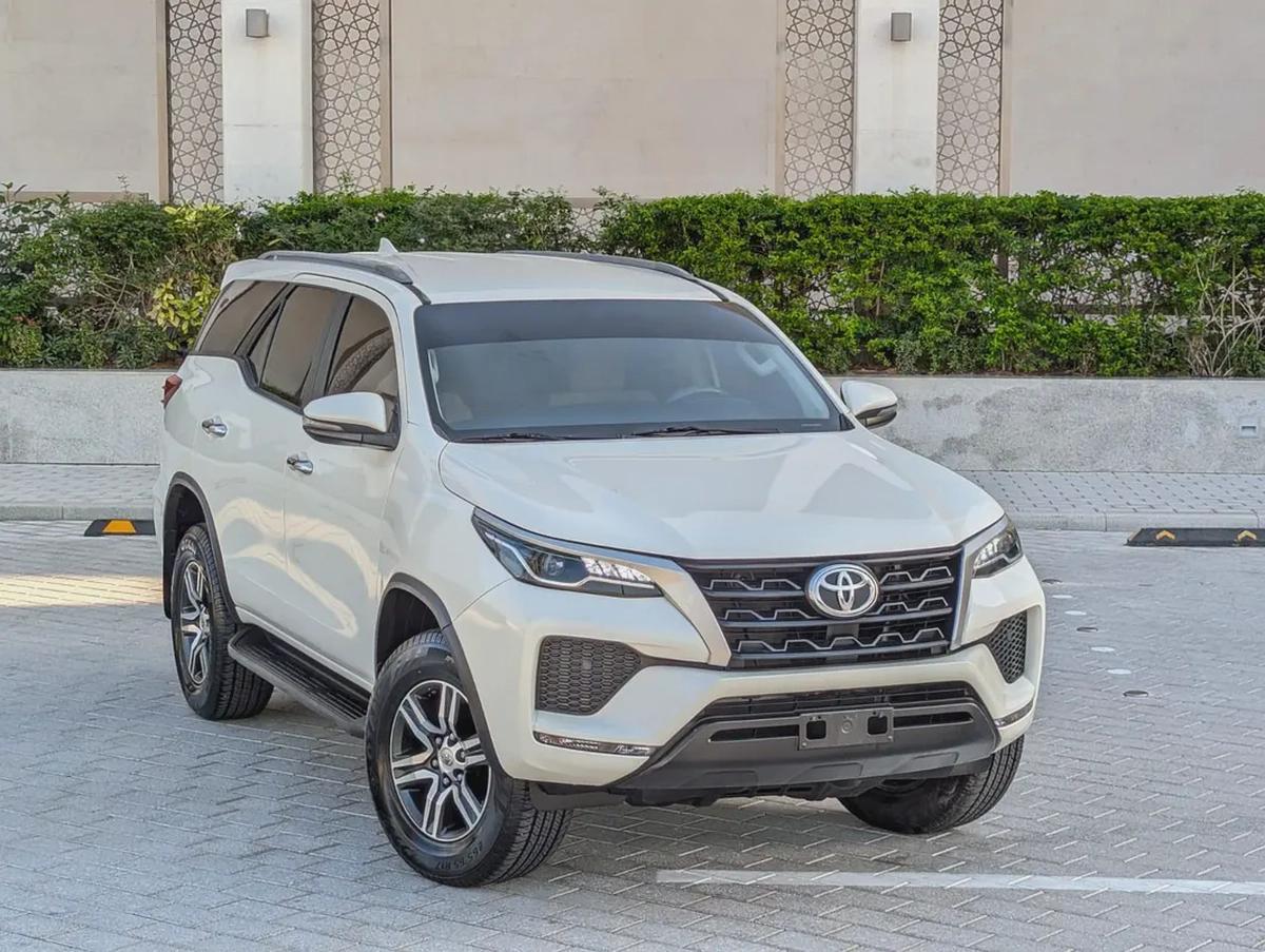 TOYOTA FORTUNER 2021 4X4 GCC V4 2.7L IN EXCELLENT CONDITION-0-0