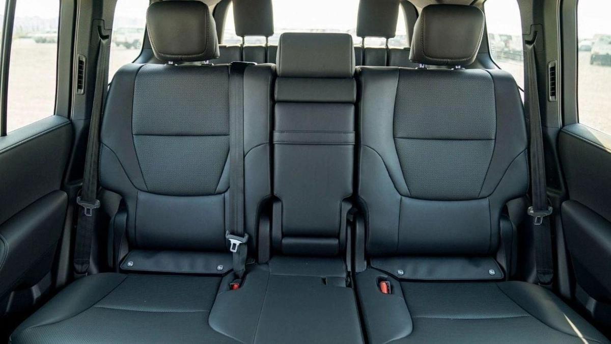 Toyota Land Cruiser LAND CRUISER VX 4.0L-17-17