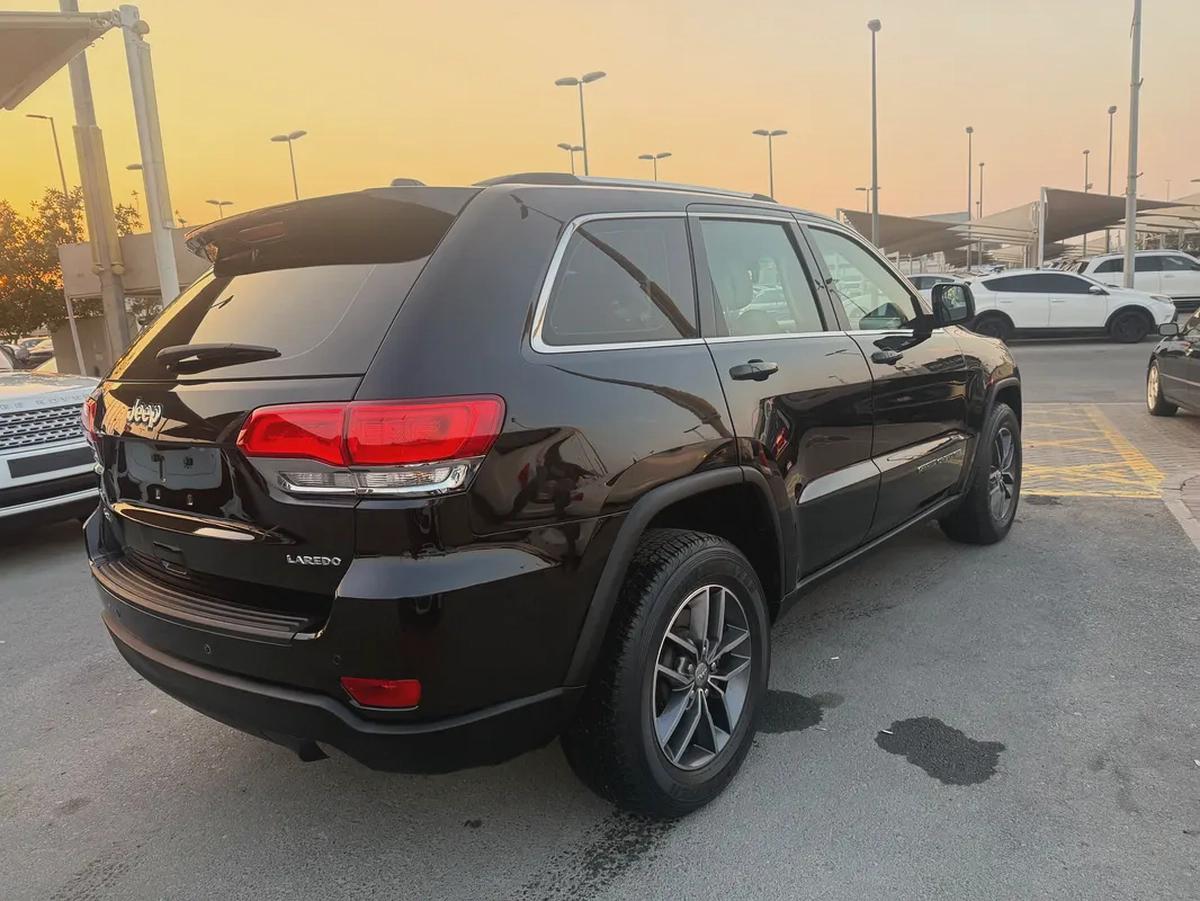 Jeep grand cherokee GCC full automatic excellent condition-4-4