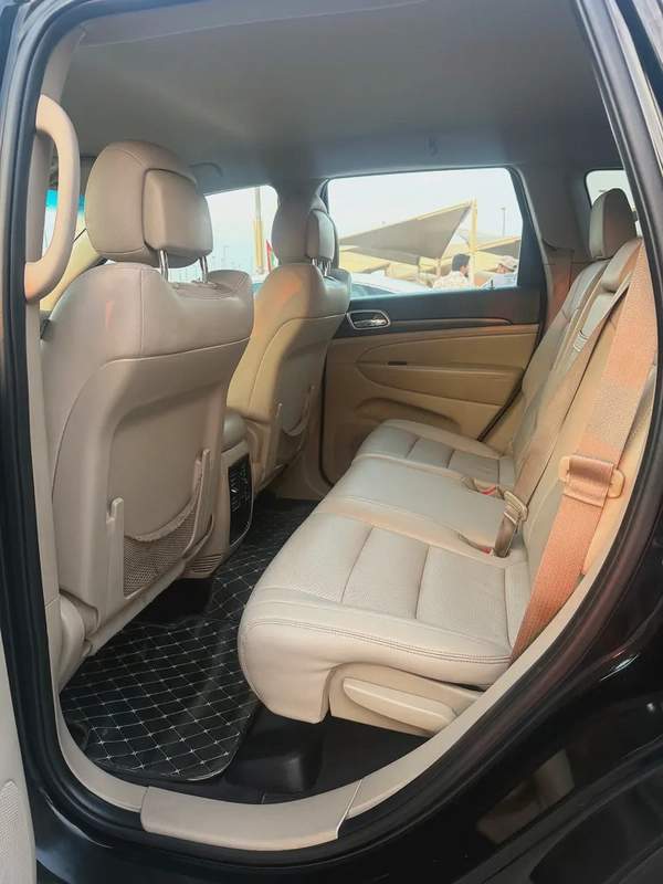 Jeep grand cherokee GCC full automatic excellent condition