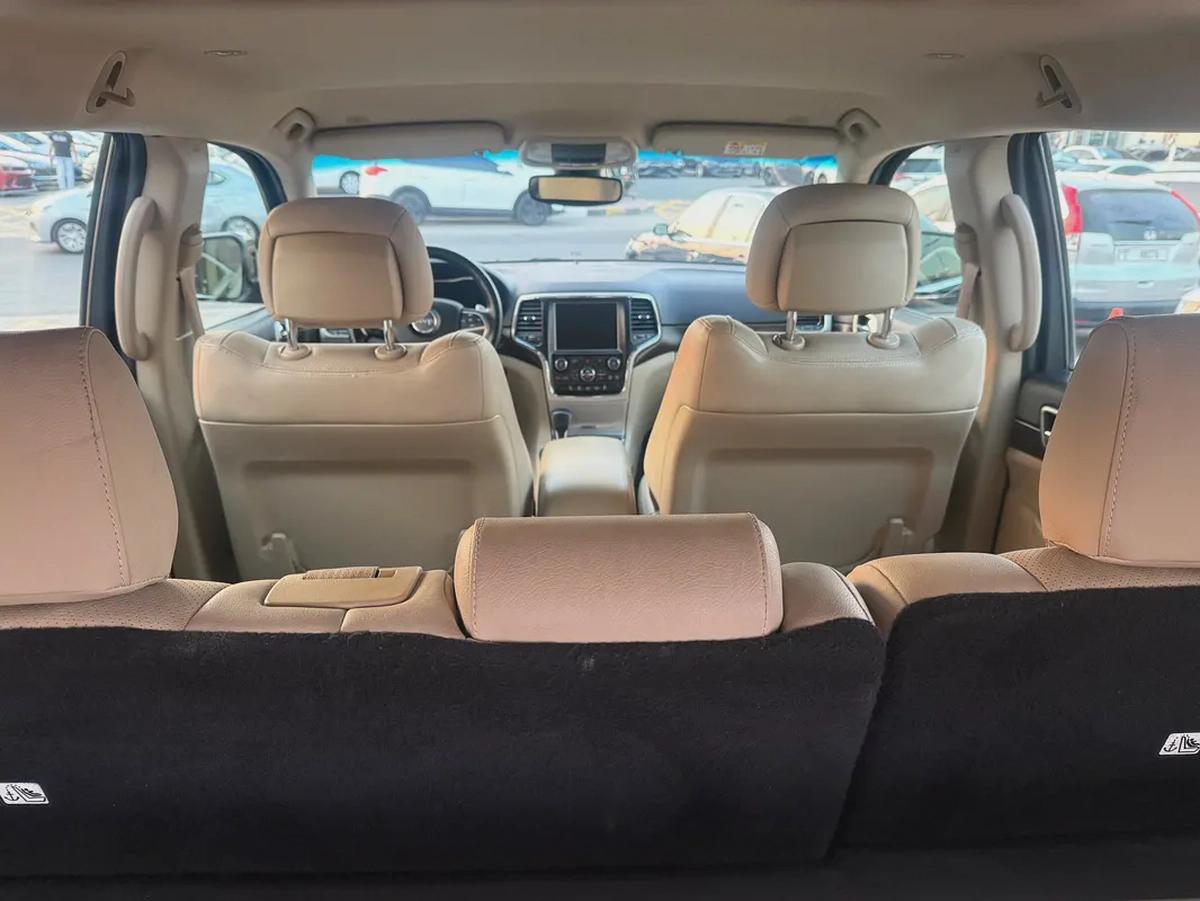 Jeep grand cherokee GCC full automatic excellent condition-12-12