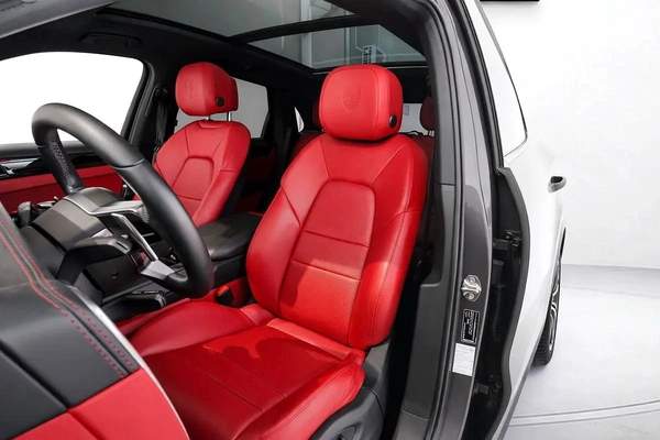 AED 5,581 P.M l 0% Down Payment l Standard l Full Agency History