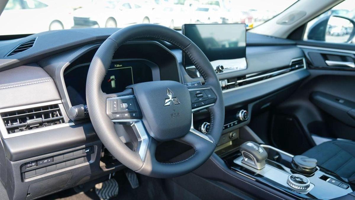 Mitsubishi Outlander Mitsubishi Outlander 2026 – High Line (G06) 2.5L – SUV – GCC Specs – Export Ready-5-5