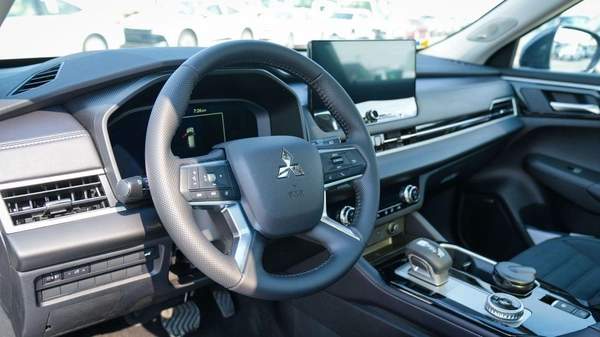 Mitsubishi Outlander Mitsubishi Outlander 2026 – High Line (G06) 2.5L – SUV – GCC Specs – Export Ready