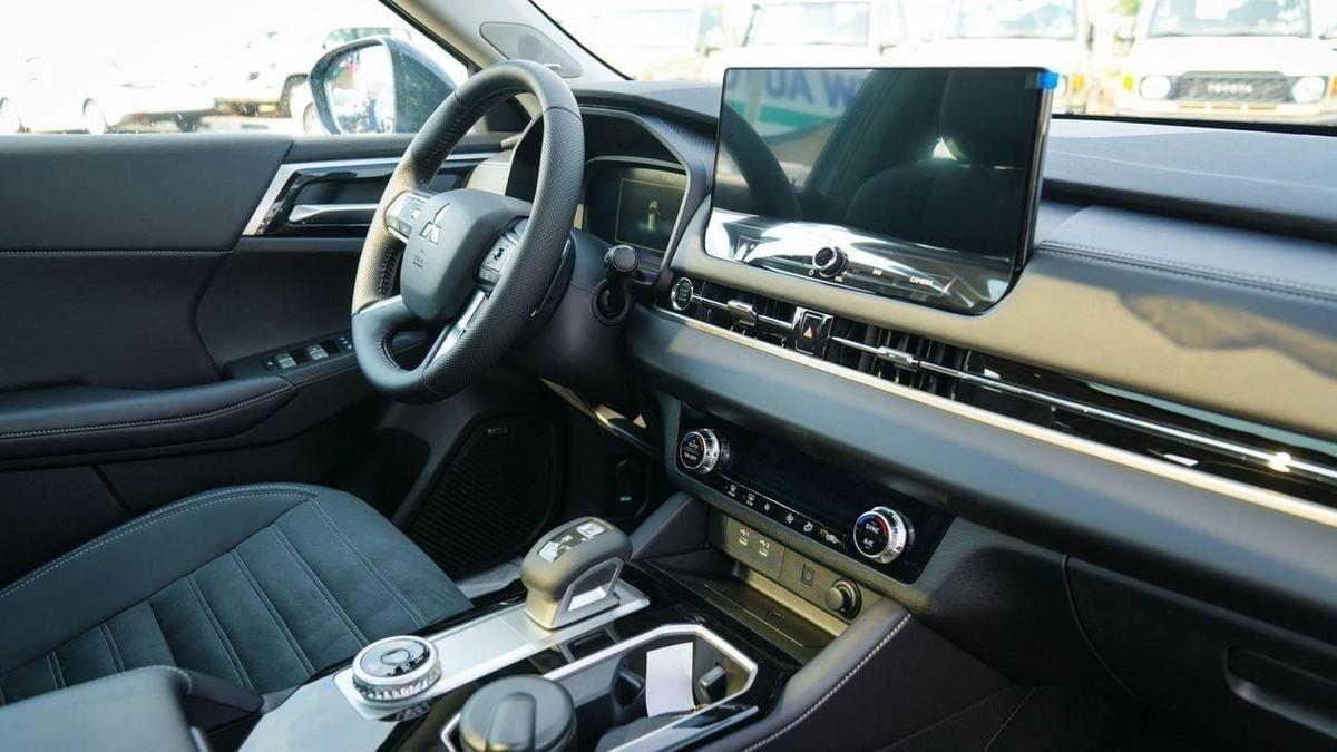 Mitsubishi Outlander Mitsubishi Outlander 2026 – High Line (G06) 2.5L – SUV – GCC Specs – Export Ready-20-20