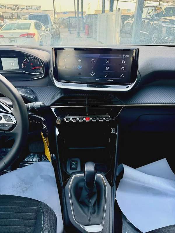 Peugeot 2008 1.2L Turbo GCC 2025 Brand New
