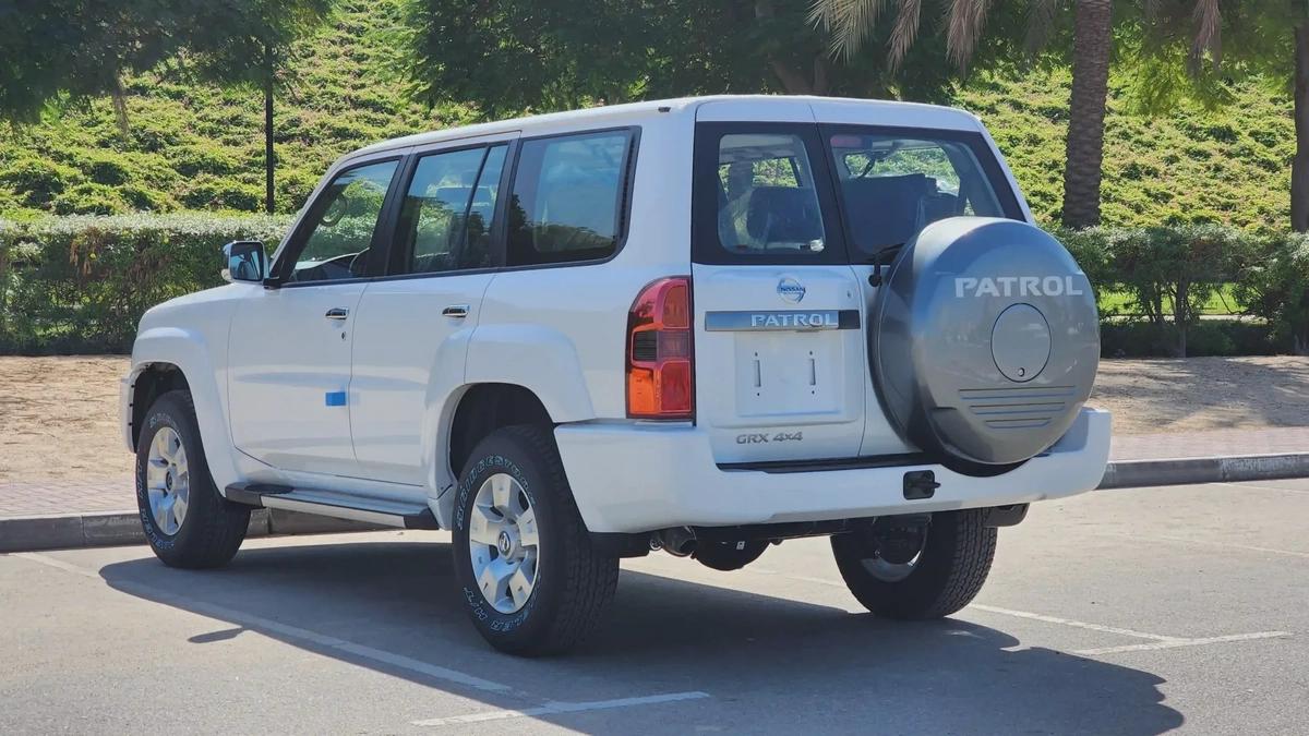 2024 Nissan Patrol GRX (White)-13-13