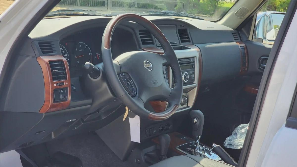 2024 Nissan Patrol GRX (White)-6-6