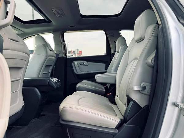 CHEVROLET TRAVERSE | 2009 | FULL OPTION | CLEAN CAR FRESH JAPAN IMPORT