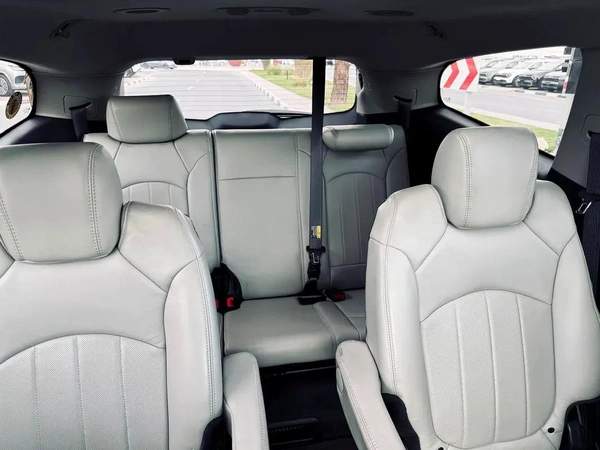 CHEVROLET TRAVERSE | 2009 | FULL OPTION | CLEAN CAR FRESH JAPAN IMPORT