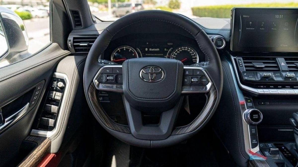 Toyota Land Cruiser LAND CRUISER VXR 3.3L TWIN TURBO PETROL 2025-8-8