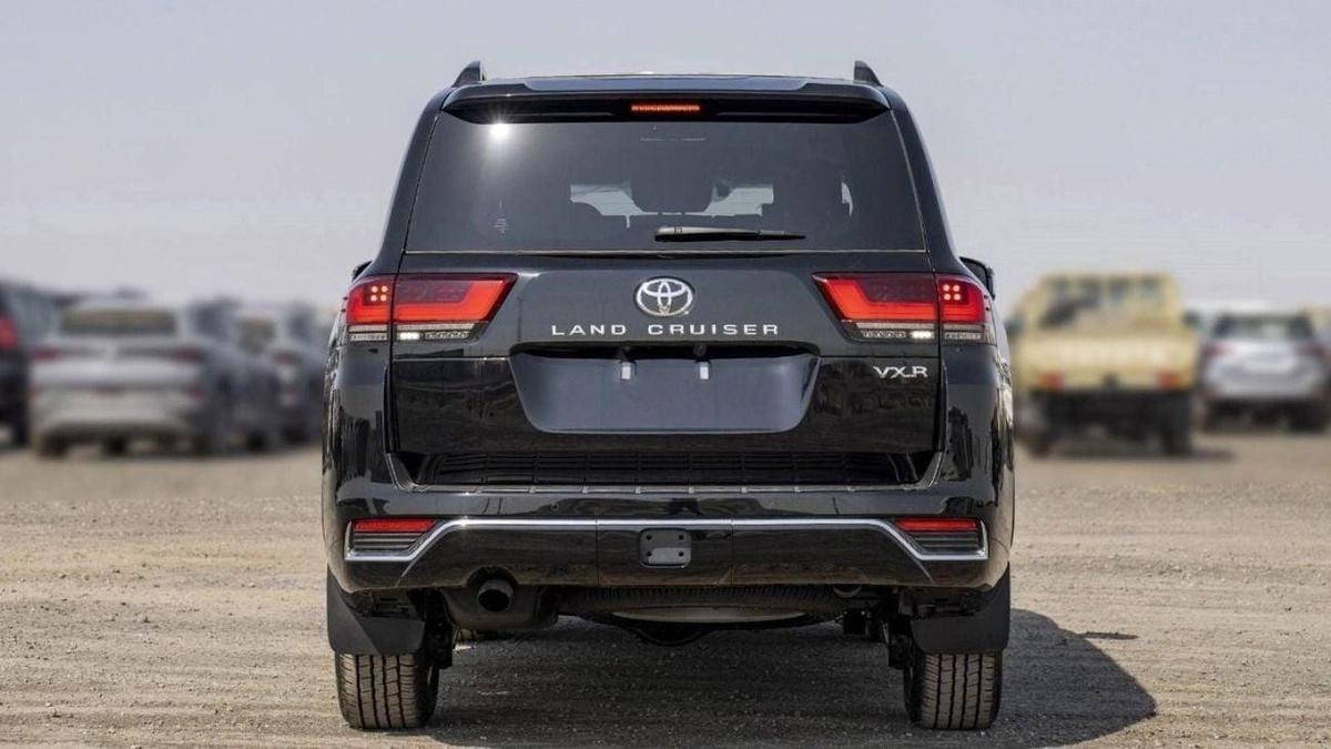 Toyota Land Cruiser TOYOTA LAND CRUISER LC300 VXR 3.5 2025-5-5