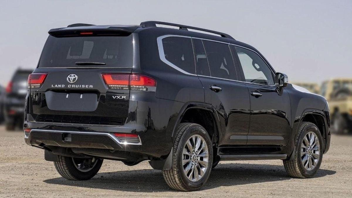 Toyota Land Cruiser TOYOTA LAND CRUISER LC300 VXR 3.5 2025-6-6