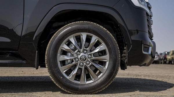 Toyota Land Cruiser TOYOTA LAND CRUISER LC300 VXR 3.5 2025