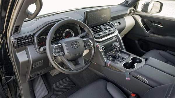 Toyota Land Cruiser TOYOTA LAND CRUISER LC300 VXR 3.5 2025