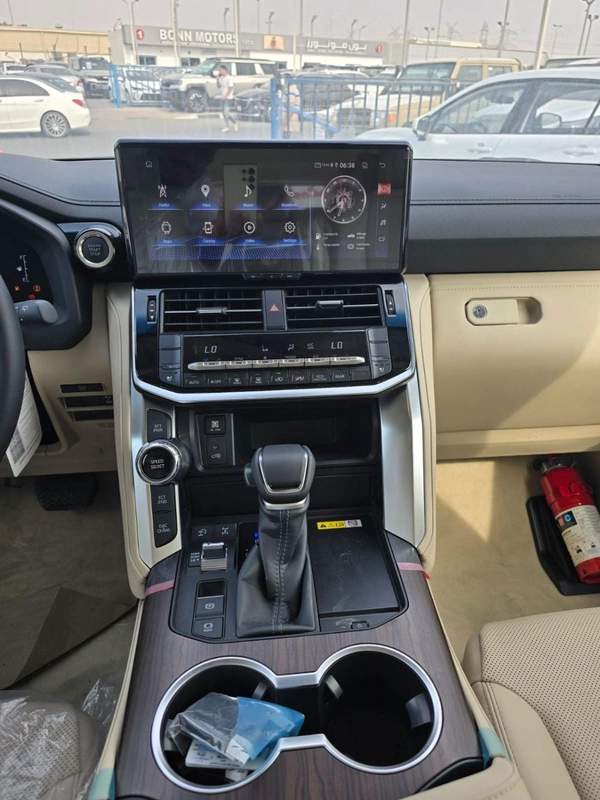 Toyota Land Cruiser TOYOTA LAND CRUISER GXR 4.0L 2025 MODEL SUNROOF ELECTRIC SEAT