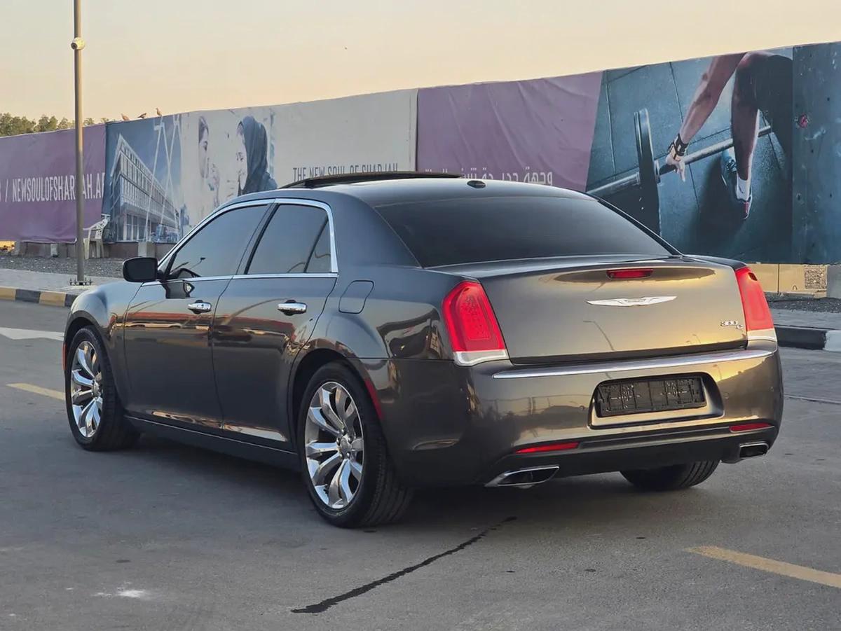 كرايسلر 300c مواصفات خليجية 2016 هيمي بحالة جيدة-4-4