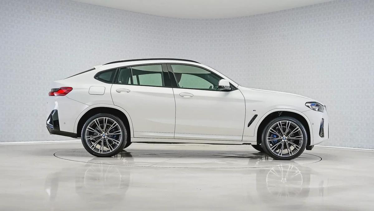 Special Offer | AED 3,685 PM | Brand New Big Saving | X4 xDrive30i M Sport-2-2