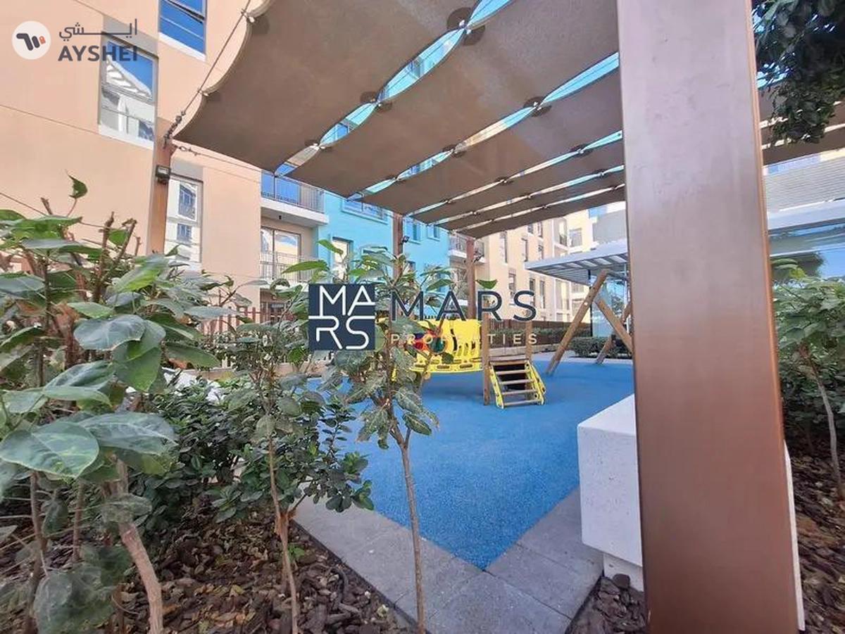 LIKE BRAND NEW STUDIO IN GATED COMMUNITY-11-11