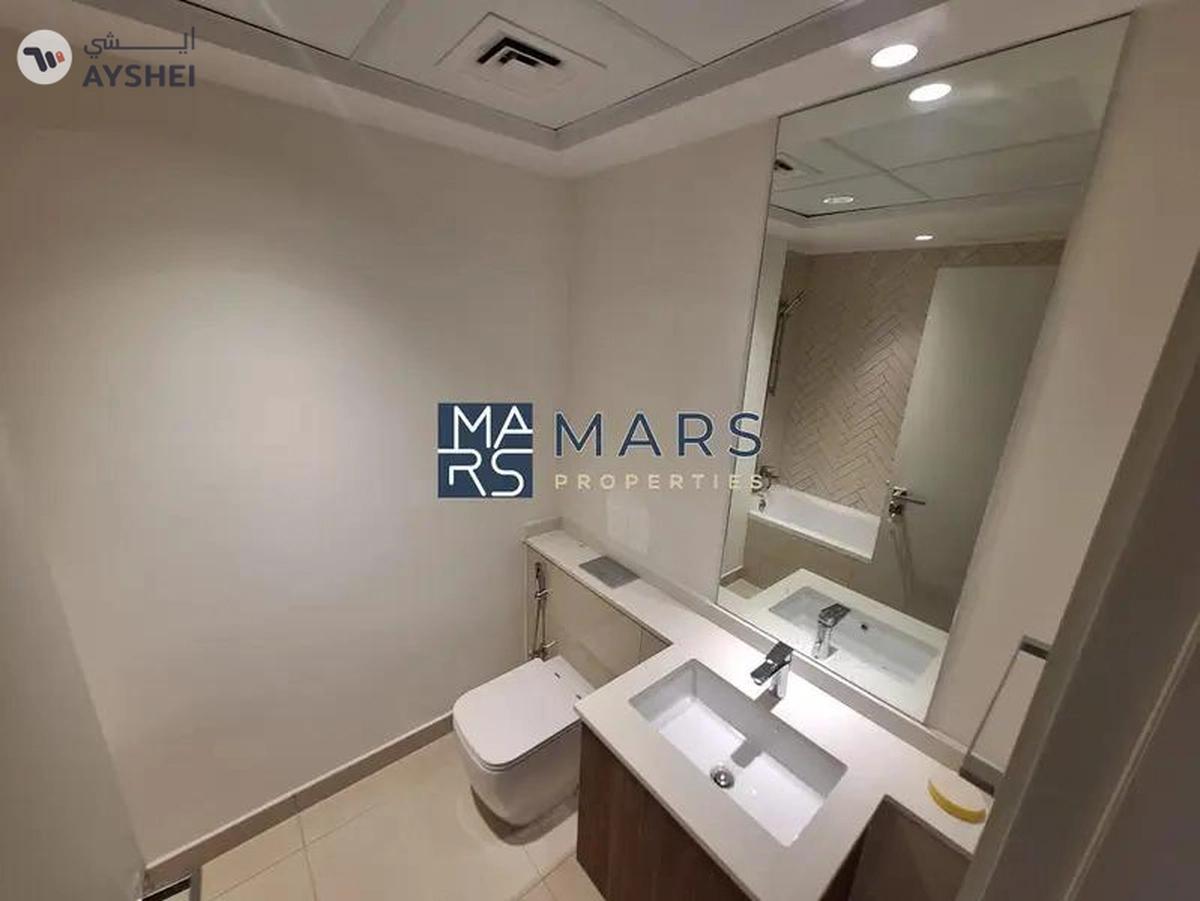 LIKE BRAND NEW STUDIO IN GATED COMMUNITY-5-5