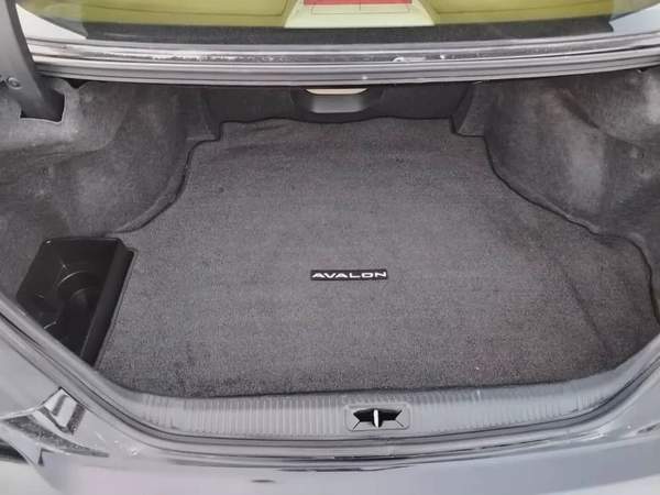 تويوتا أفالون 2011 Limited