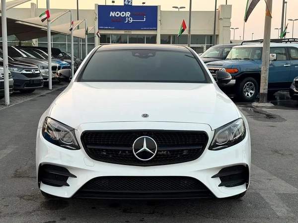 Mercedes E400 in showroom condition