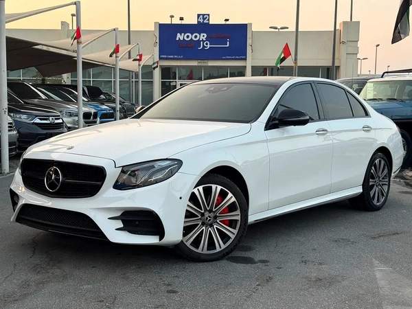 Mercedes E400 in showroom condition