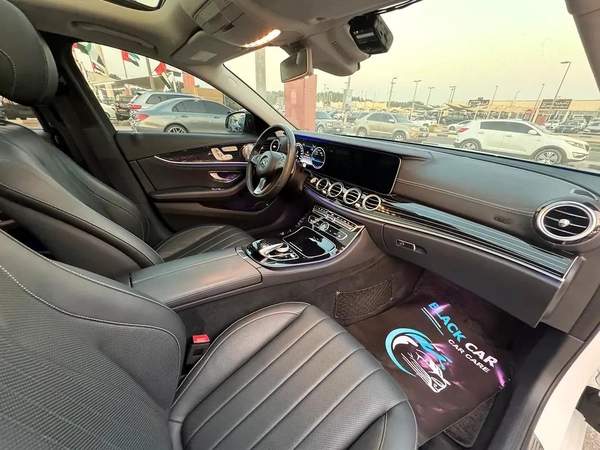 Mercedes E400 in showroom condition
