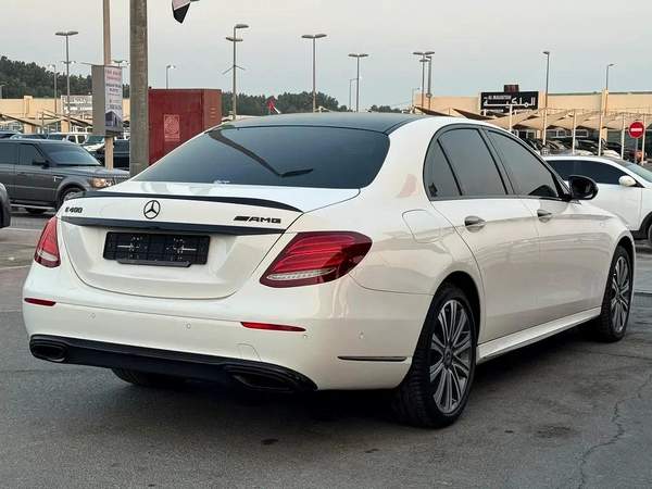 Mercedes E400 in showroom condition