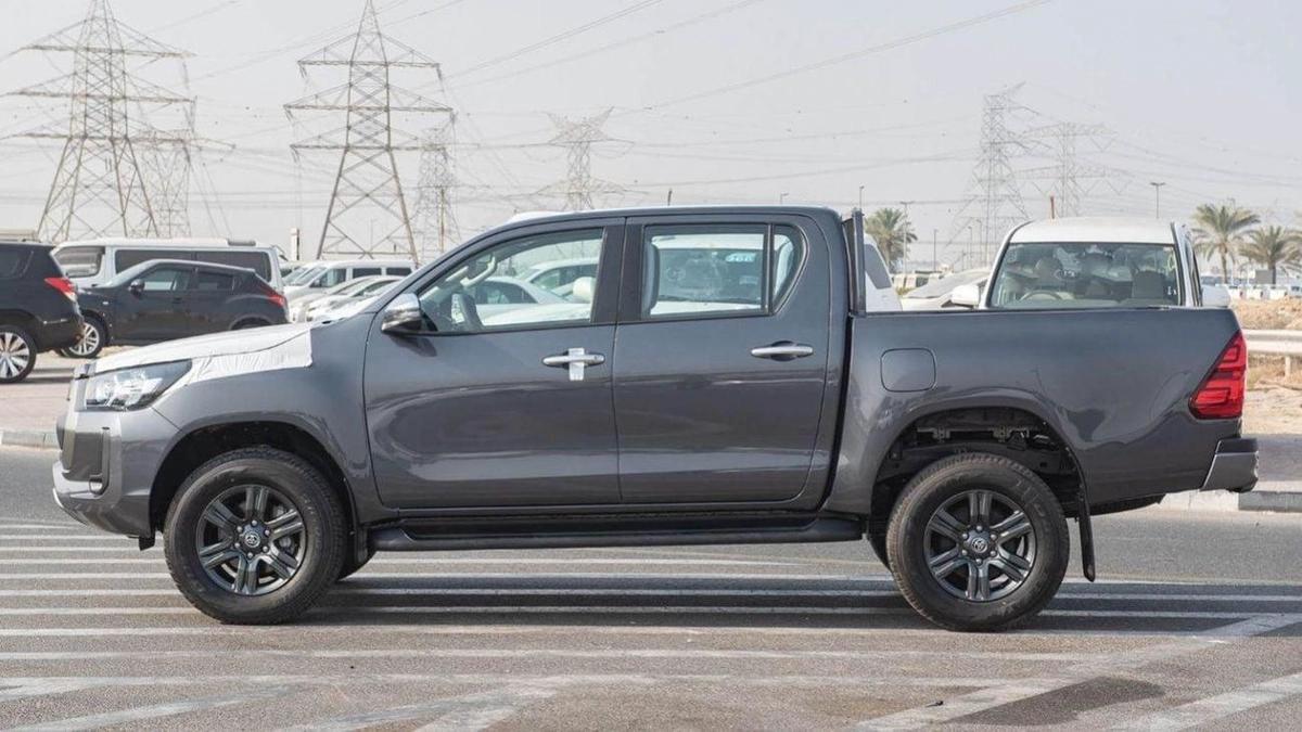 Toyota Hilux HILUX 2.4L AT DIESEL-6-6