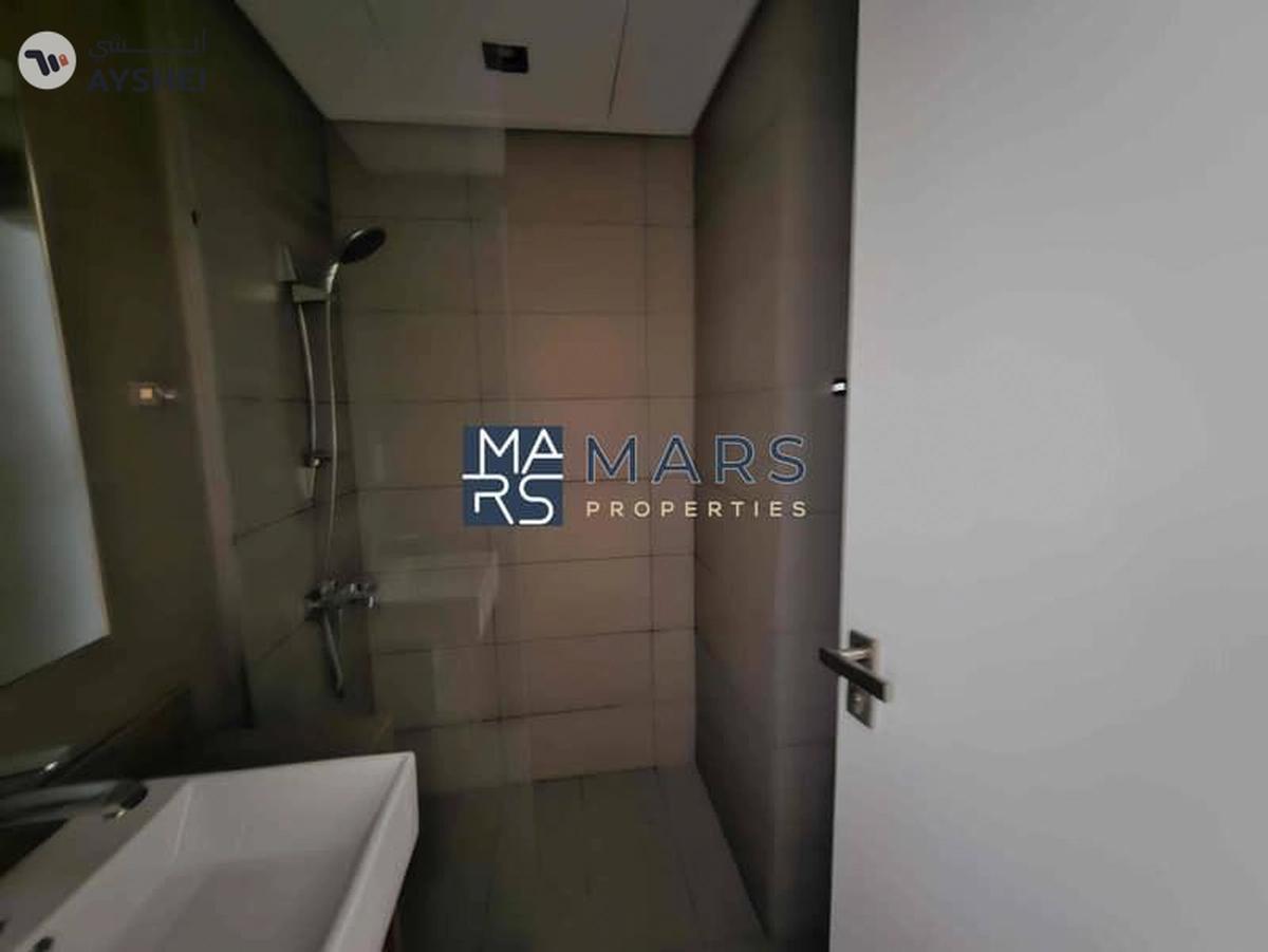 Bright & Modern | Premium location | Hot Deal-10-10