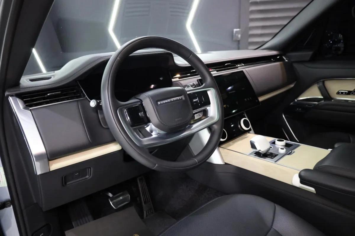 Land Rover Range Rover Vogue SV-3-3