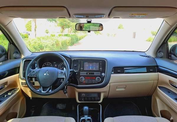 744-Monthly l GCC l 4WD , Cruise, Camera l Accident Free | Excellent Condition