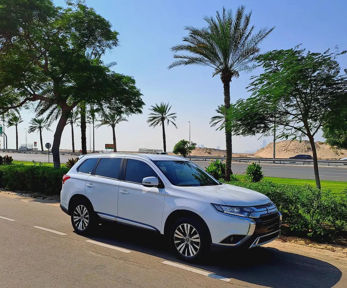 744-Monthly l GCC l 4WD , Cruise, Camera l Accident Free | Excellent Condition-14-14