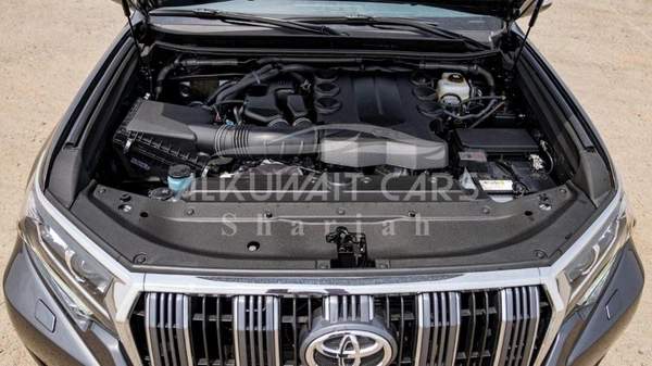 Toyota Prado TOYOTA PRADO VX 4.0P AT MY2023 – GREY