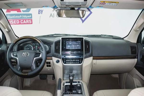 1 YR WARRANTY | GCC | 4.0L | AED 2,800 PM