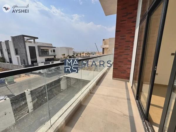 Spacious, Luxury, Brand New 4 Bedroom Stand Alone Villa with Close Kitchen