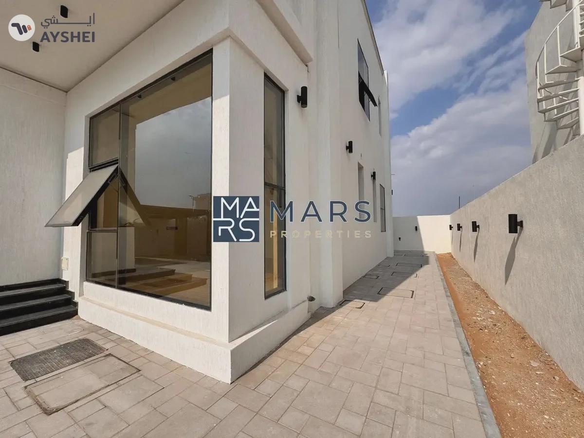 Spacious, Luxury, Brand New 4 Bedroom Stand Alone Villa with Close Kitchen-23-23