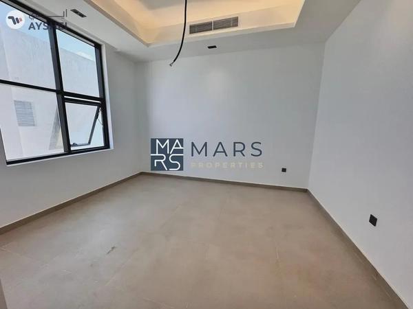 Spacious, Luxury, Brand New 4 Bedroom Stand Alone Villa with Close Kitchen