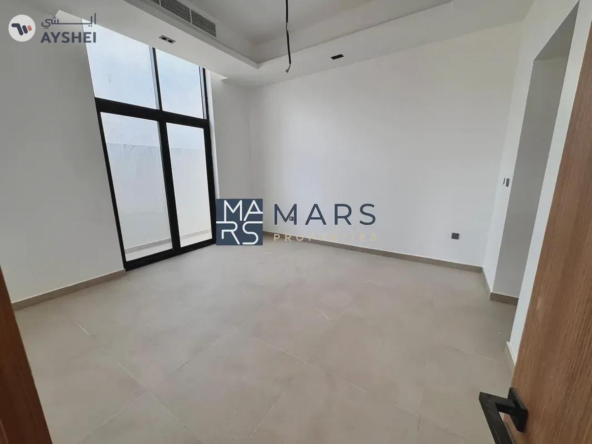 Spacious, Luxury, Brand New 4 Bedroom Stand Alone Villa with Close Kitchen-4-4