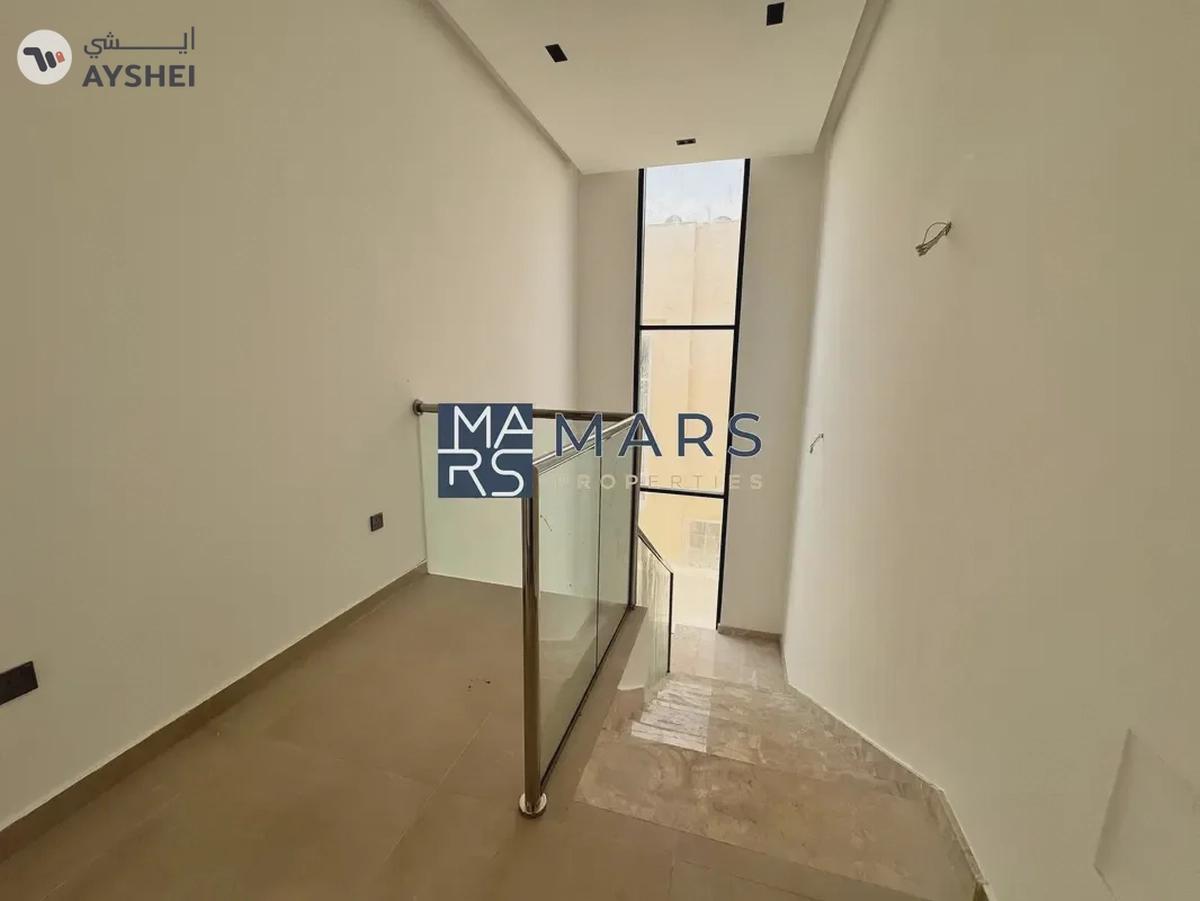 Spacious, Luxury, Brand New 4 Bedroom Stand Alone Villa with Close Kitchen-9-9