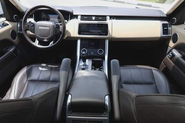 Land Rover Range Rover Sport HSE 2019 -117000km -GCC Specs