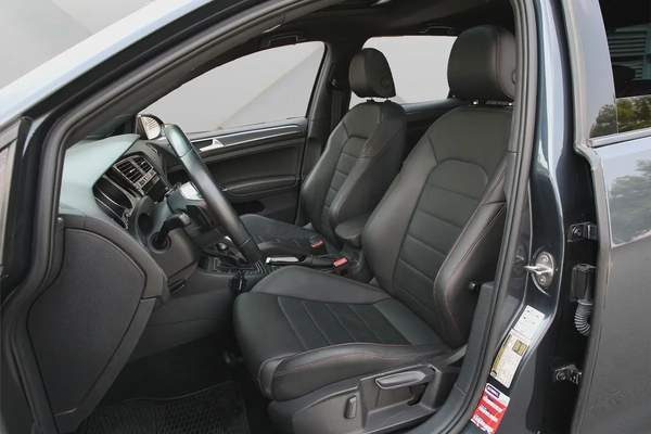 VOLKSWAGEN GOLF GTI - 2020 - FULLY LOADED - AMAZING CONDITION