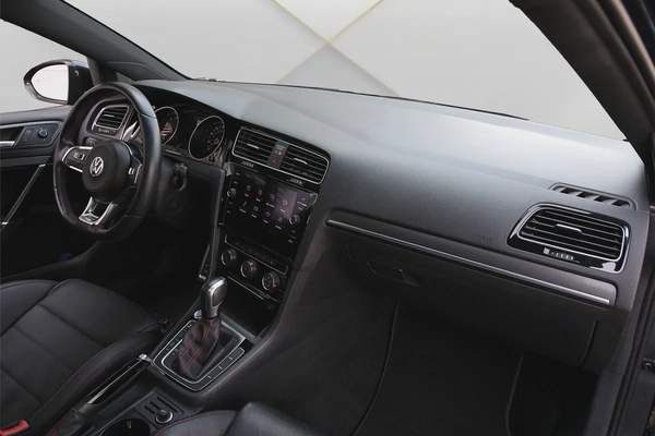 VOLKSWAGEN GOLF GTI - 2020 - FULLY LOADED - AMAZING CONDITION