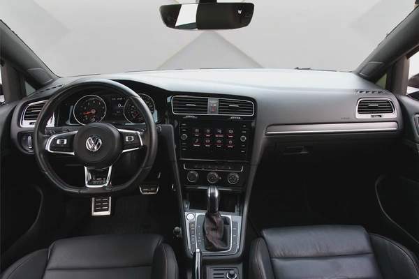 VOLKSWAGEN GOLF GTI - 2020 - FULLY LOADED - AMAZING CONDITION