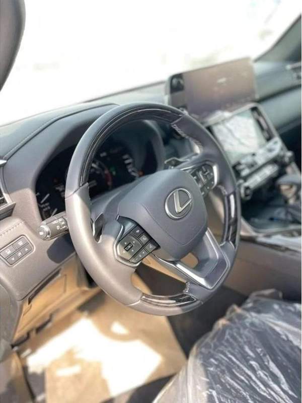 New Lexus LX 600 2024