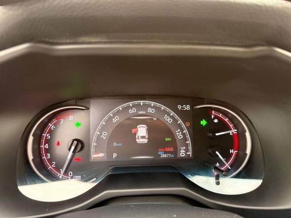 Toyota RAV4 XLE 2.5L push start 2024