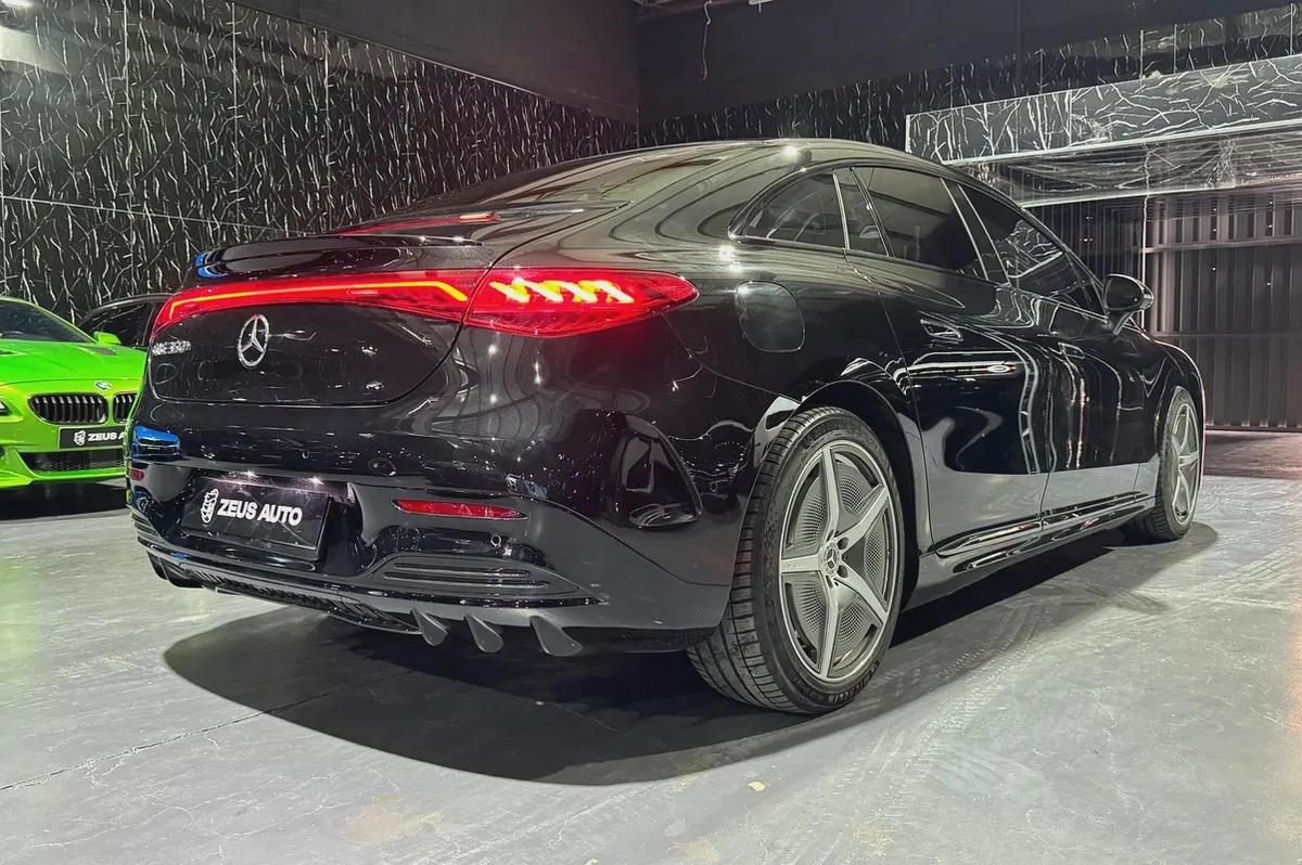 Mercedes-Benz EQE 350+ 2022 GCC specs for 155,000.00 AED-3-3